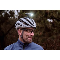 Eclairage vélo avant rechargeable SIGMA BUSTER 800 avec fixation de casque